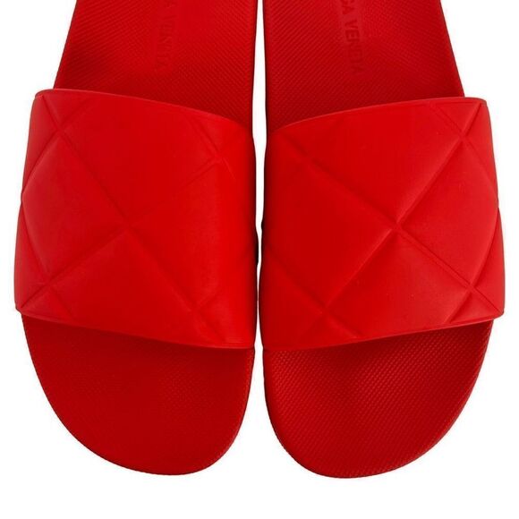 NIB Authentic BOTTEGA VENETA Matte Quilted Rubber Slider (Unisex) - Tomato - Picture 2 of 16